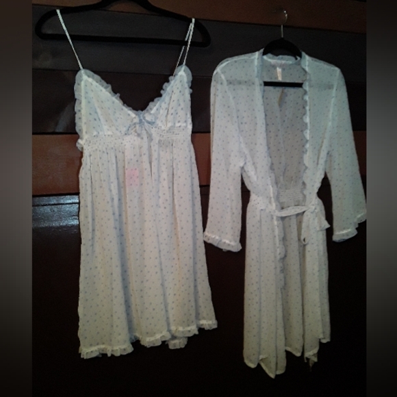 NWOT Medium Oscar De La Renta Feminine And Girly Two-piece Lingerie Set - Picture 5 of 14